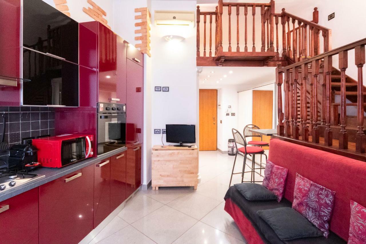 Studio Alzaia 54 Navigli Milan Bagian luar foto
