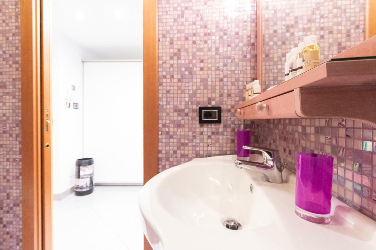 Studio Alzaia 54 Navigli Milan Bagian luar foto